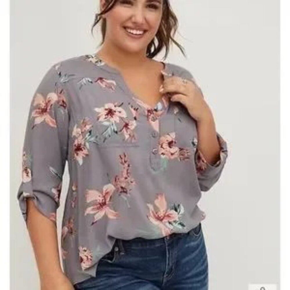 NWOT HARPER - SLATE GREY FLORAL CHALLIS PULLOVER BLOUSE Size 6x (30/32)